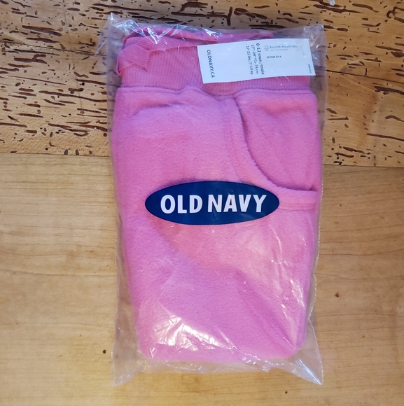 Old Navy Fleece Pants 6-12mths - Picture 3 of 3